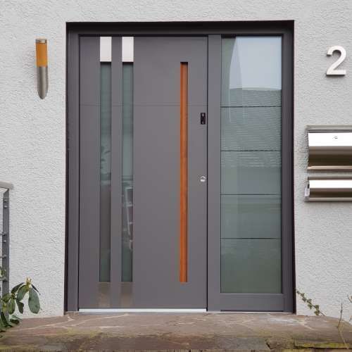 Haustüre mit Griffmulde