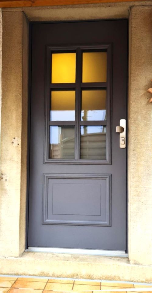 Neue Haustüre im Landhausstil
