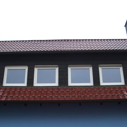 Dachgaube mit getauschten Fenstern