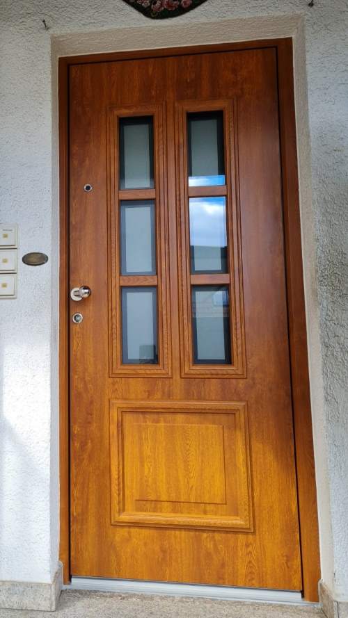 Haust&uuml;re in Landhausstil Holzdekor