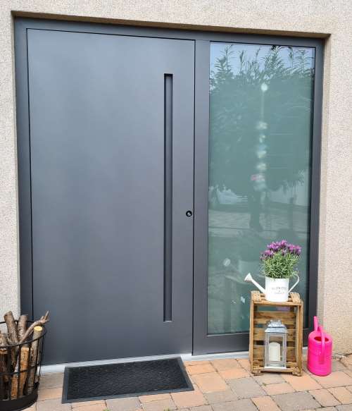 Landau Moderne Haust&uuml;re glatt