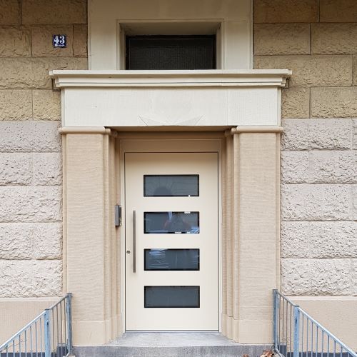 Haust&uuml;re Ludwigshafen