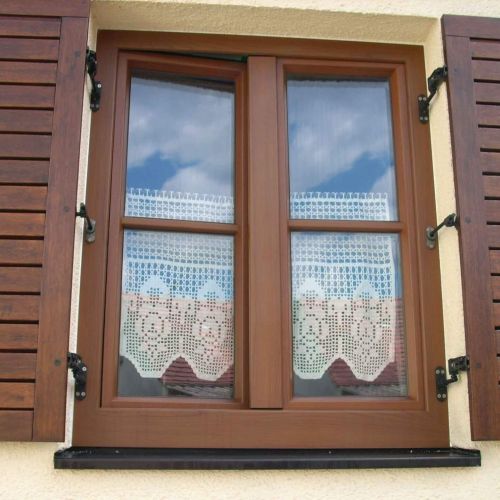 Fenster verkleidet mit Aluprofilen