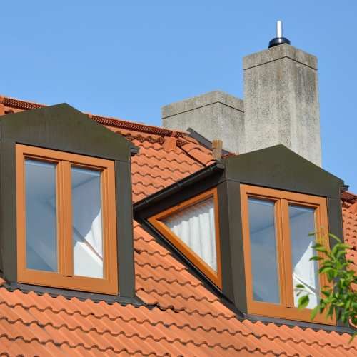 Dachgauben aus Glas mit Aluminium verkleidet