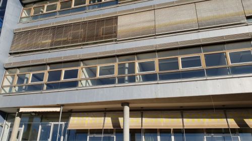 Fensterverkleidung für Bürogebäude